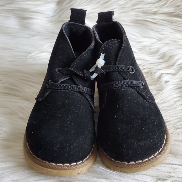 Boy's Black Lace Up Slip On Comfy Suede Boots SZ 5 - Picture 3 of 8